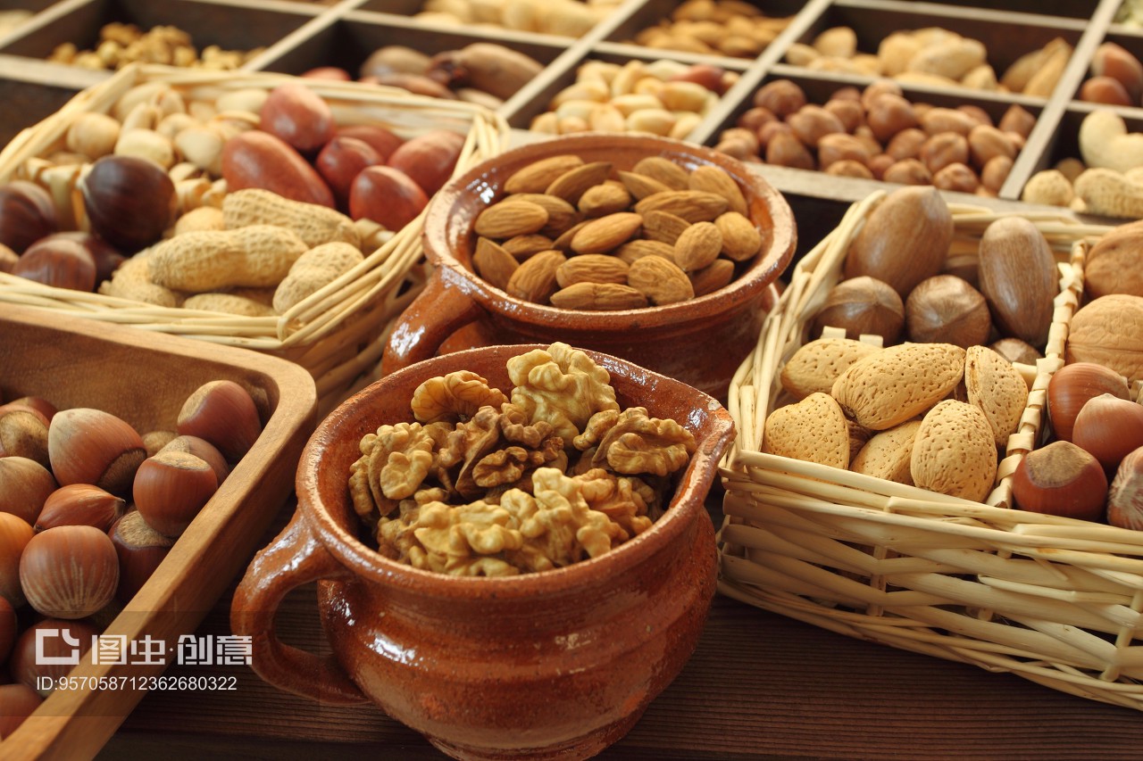 堅(jiān)果與干果 健康零食的雙重奏